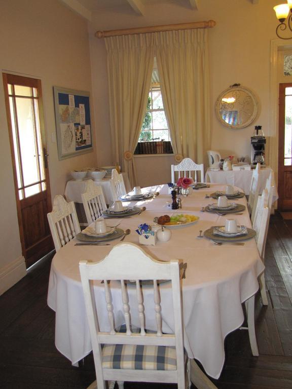Sandstone Chameleon Guest House Фурисбург Экстерьер фото